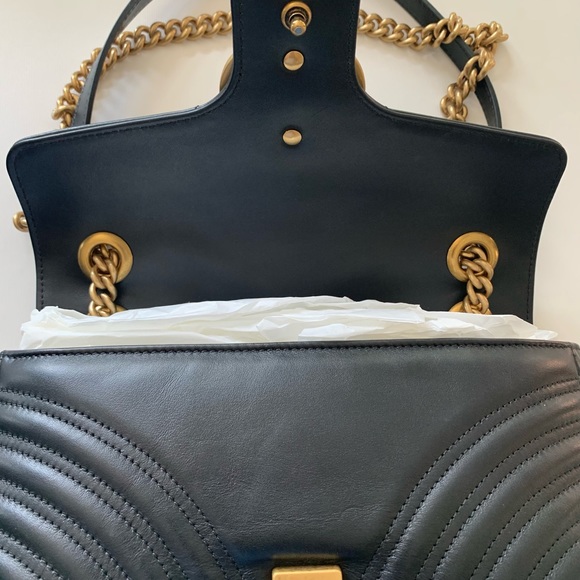 GG Marmont small matelassé shoulder bag - Picture 7 of 13